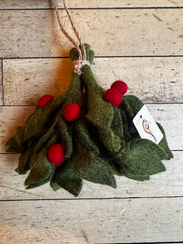 Mistletoe- Felt Decor by The Winding Road